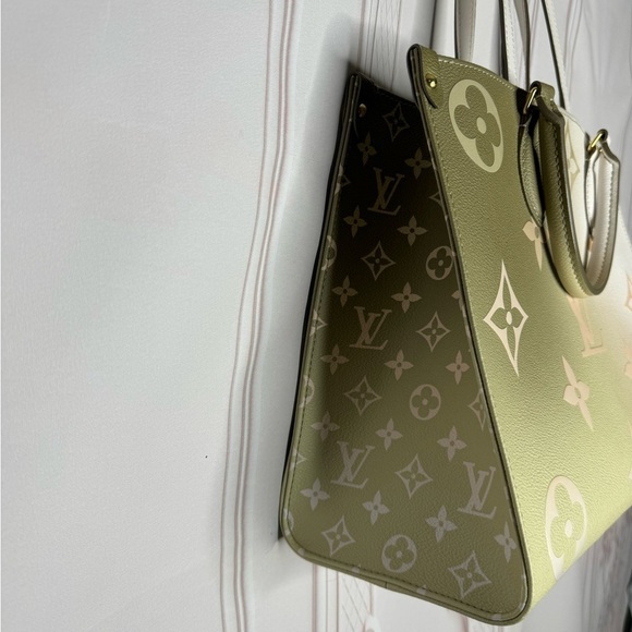 Louis Vuitton On-the-go Khaki Pastel - Picture 3 of 6